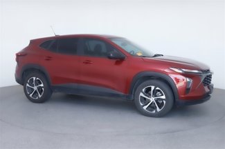 Used 2024 Chevrolet Trax RS image 1
