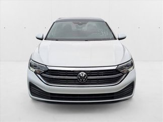 Used 2022 Volkswagen Jetta SE w/ Panoramic Sunroof Package video 2
