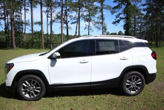 New 2024 GMC Terrain SLT image 1