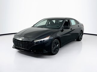 Used 2023 Hyundai Elantra Blue image 1