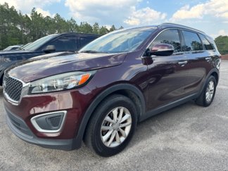 Used 2017 Kia Sorento LX w/ LX Convenience Package image 1