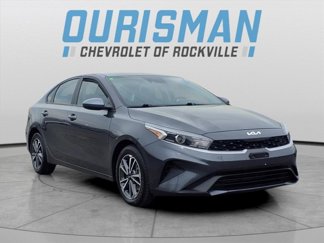 Used 2023 Kia Forte LXS image 1