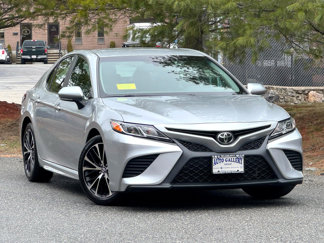 Used 2018 Toyota Camry SE image 1