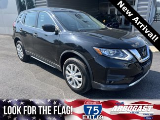 Used 2020 Nissan Rogue S image 1