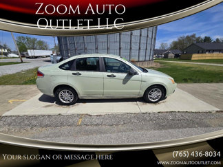 Used 2010 Ford Focus SE image 1