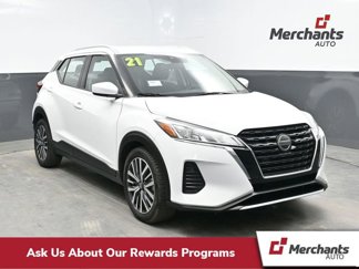 Used 2021 Nissan Kicks SV image 1