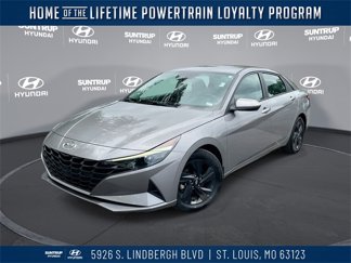 Used 2022 Hyundai Elantra SEL image 1