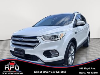 Used 2017 Ford Escape Titanium image 1