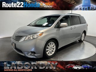 Used 2015 Toyota Sienna LE image 1