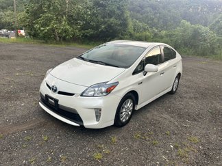 Used 2015 Toyota Prius Plug-In Hybrid image 1