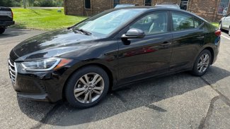 Used 2017 Hyundai Elantra SE image 1