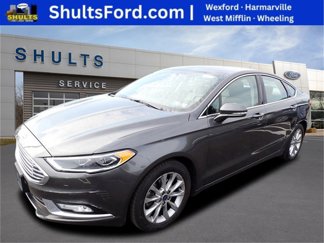 Used 2017 Ford Fusion SE image 1
