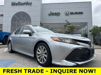 Used 2019 Toyota Camry LE image 1