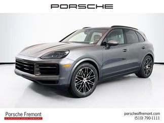 Used 2024 Porsche Cayenne image 1