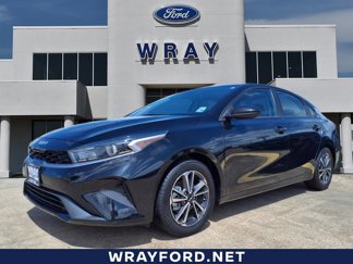 Used 2023 Kia Forte LXS image 1