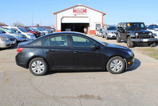 Used 2013 Chevrolet Cruze LS image 1