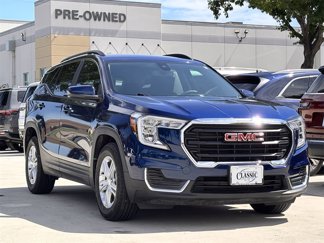 Used 2022 GMC Terrain SLE w/ Driver Convenience Package image 1
