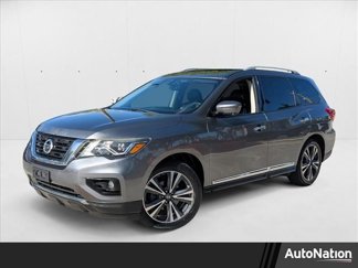 Used 2020 Nissan Pathfinder Platinum image 1