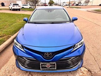 Used 2019 Toyota Camry LE image 1