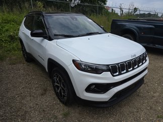 Used 2025 Jeep Compass Limited image 1