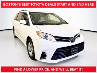 Used 2019 Toyota Sienna LE w/ LE Preferred Package image 1