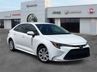 Used 2021 Toyota Corolla LE image 1