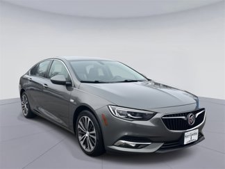 Used 2018 Buick Regal Essence w/ Driver Confidence Package #1 image 1