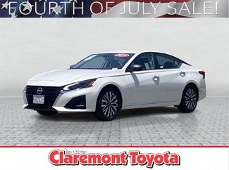 Used 2024 Nissan Altima 2.5 SV image 1