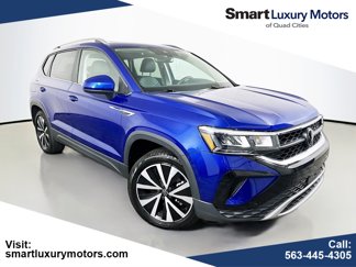 Used 2023 Volkswagen Taos SE image 1