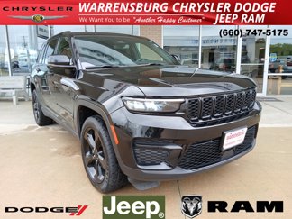 Used 2023 Jeep Grand Cherokee Altitude image 1