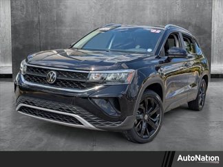 Used 2022 Volkswagen Taos SE w/ Driver Assistance Package image 1