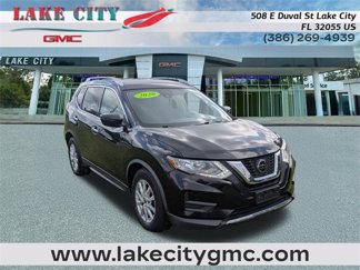 Used 2020 Nissan Rogue SV image 1