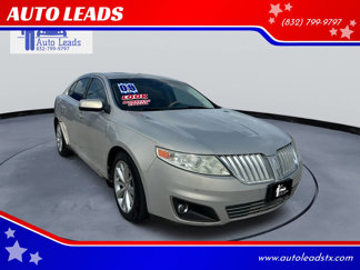 Used 2009 Lincoln MKS image 1