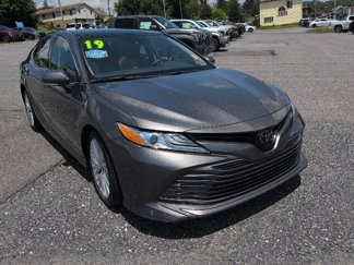 Used 2019 Toyota Camry XLE image 1
