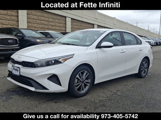Certified 2022 Kia Forte LXS image 1