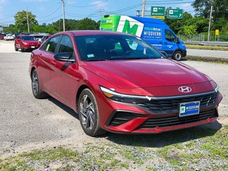 Used 2025 Hyundai Elantra Sport image 1