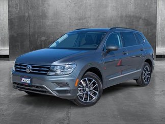 Used 2021 Volkswagen Tiguan SE w/ Panoramic Sunroof Package image 1