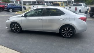 Used 2019 Toyota Corolla SE w/ Carpet Mat Package (TMS) image 1