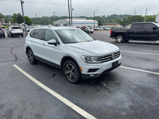 Used 2018 Volkswagen Tiguan SEL image 1