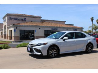 Used 2023 Toyota Camry SE image 1