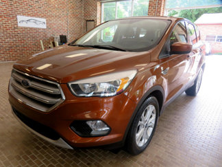 Used 2017 Ford Escape SE image 1
