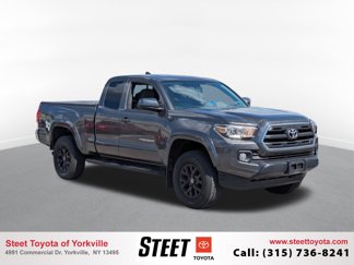 Used 2017 Toyota Tacoma SR5 image 1