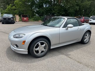 Used 2006 MAZDA MX-5 Miata Touring w/ Appearance Pkg image 1