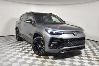 New 2025 Volkswagen Tiguan SE R-Line image 1