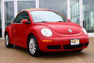 Used 2006 Volkswagen Beetle Convertible w/ Package 1 image 1