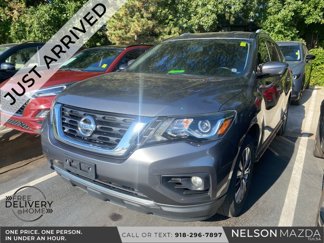 Used 2019 Nissan Pathfinder SL image 1