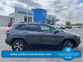 Used 2017 Jeep Cherokee Trailhawk w/ Comfort/Convenience Group image 1
