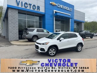 Used 2022 Chevrolet Trax LT w/ LT Convenience Package image 1