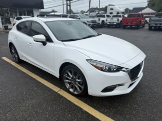 Used 2018 MAZDA MAZDA3 Touring image 1
