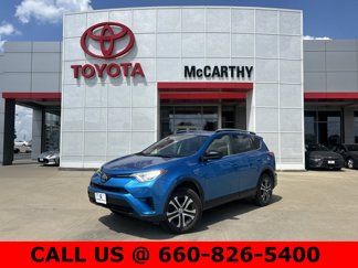 Used 2017 Toyota RAV4 LE image 1